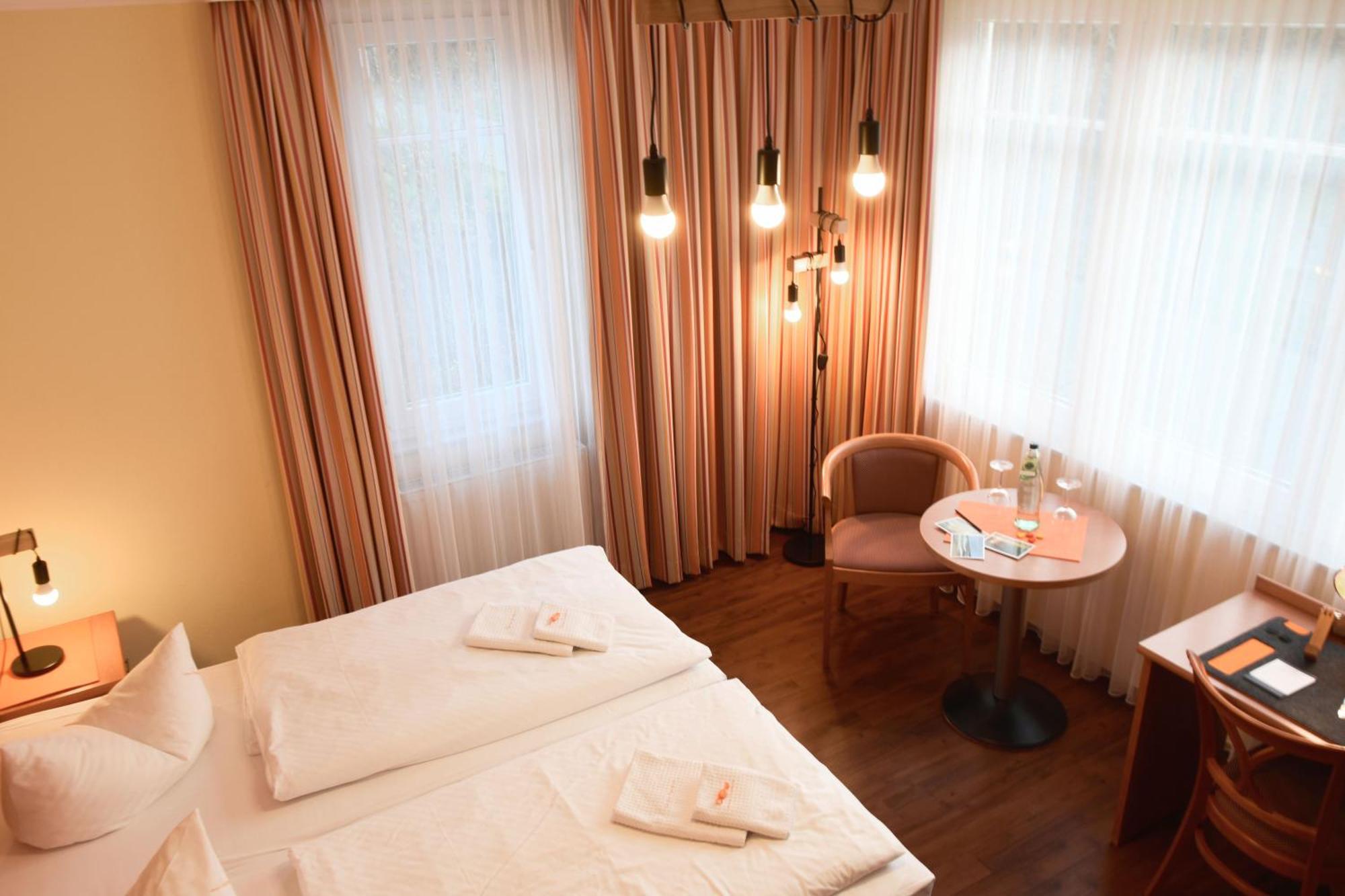Pension Sanddorn Mit Cafe Carlssons Binz Exterior photo