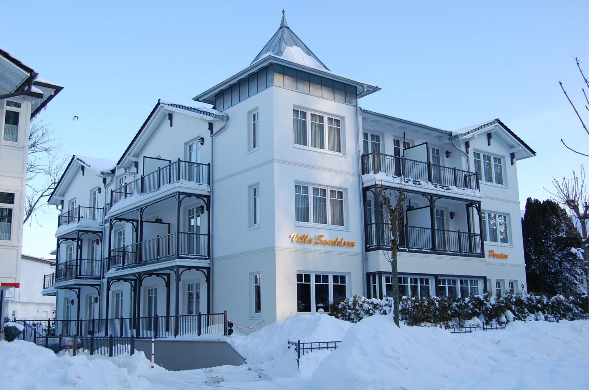 Pension Sanddorn Mit Cafe Carlssons Binz Exterior photo